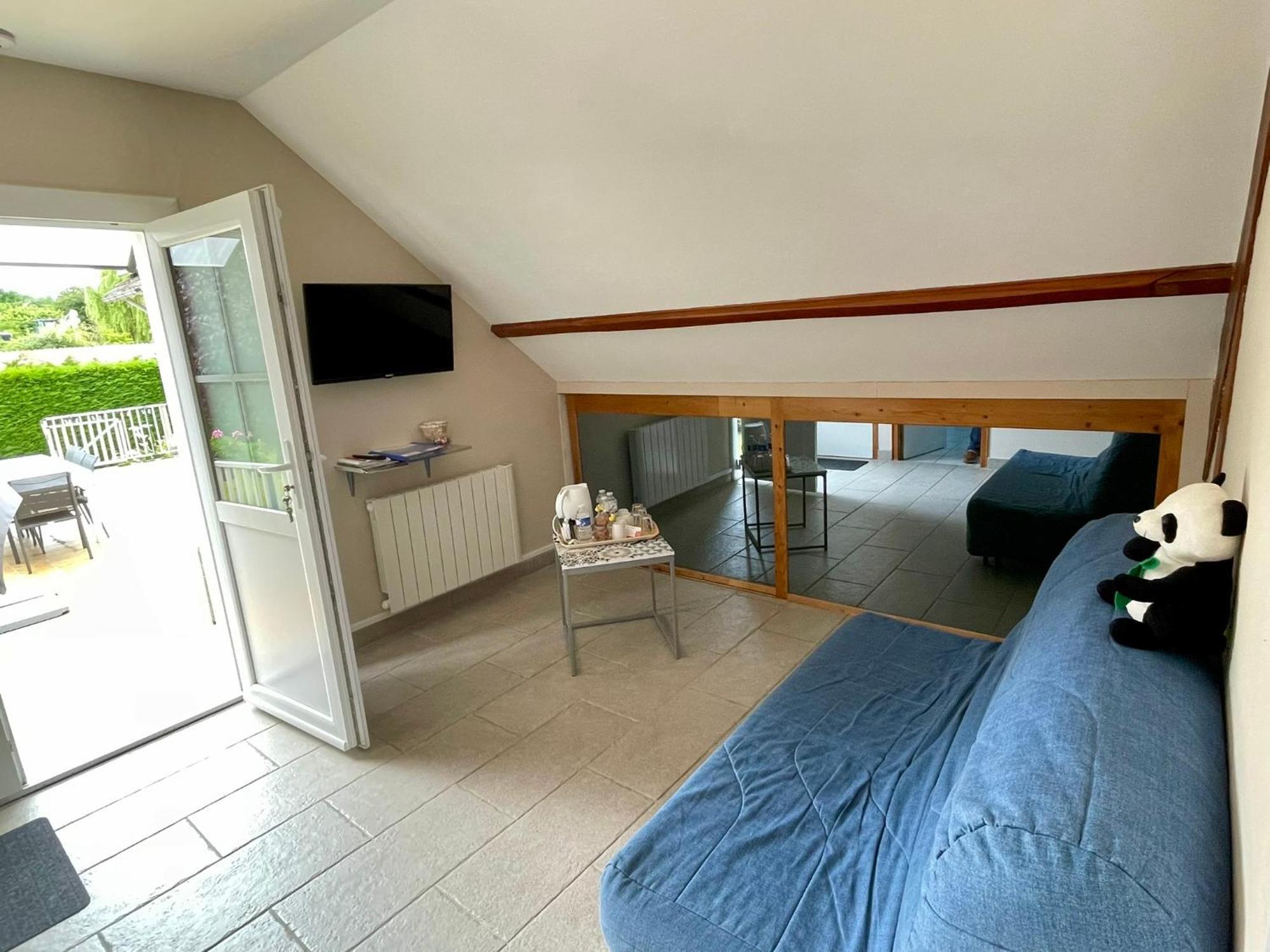 Au Nom Des Dames, Maison Et Table D'Hotes, Pres De Chenonceau Et Du Zoo De Beauval Faverolles-sur-Cher Room photo